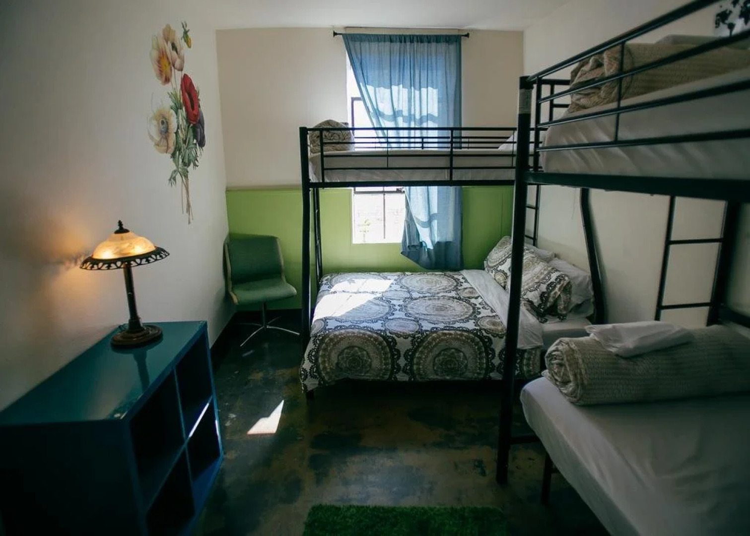 Firehouse Hostel & Lounge