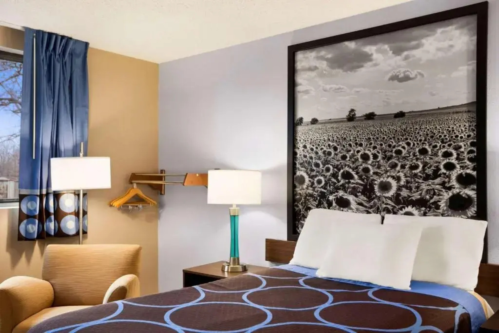 Super 8 Pittsburg KS