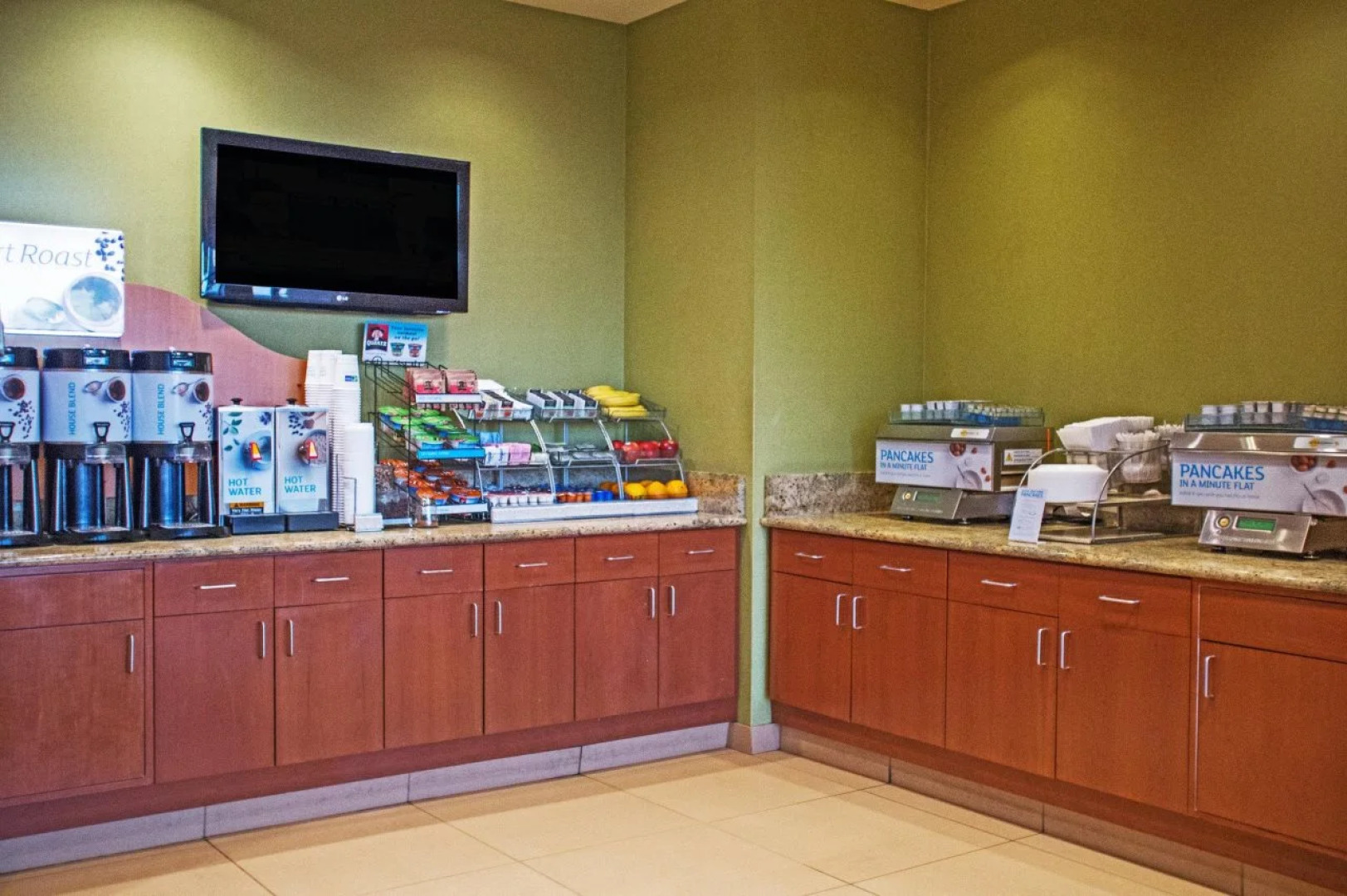 Holiday Inn Express Hotel & Suites VA Beach Oceanfront by IHG