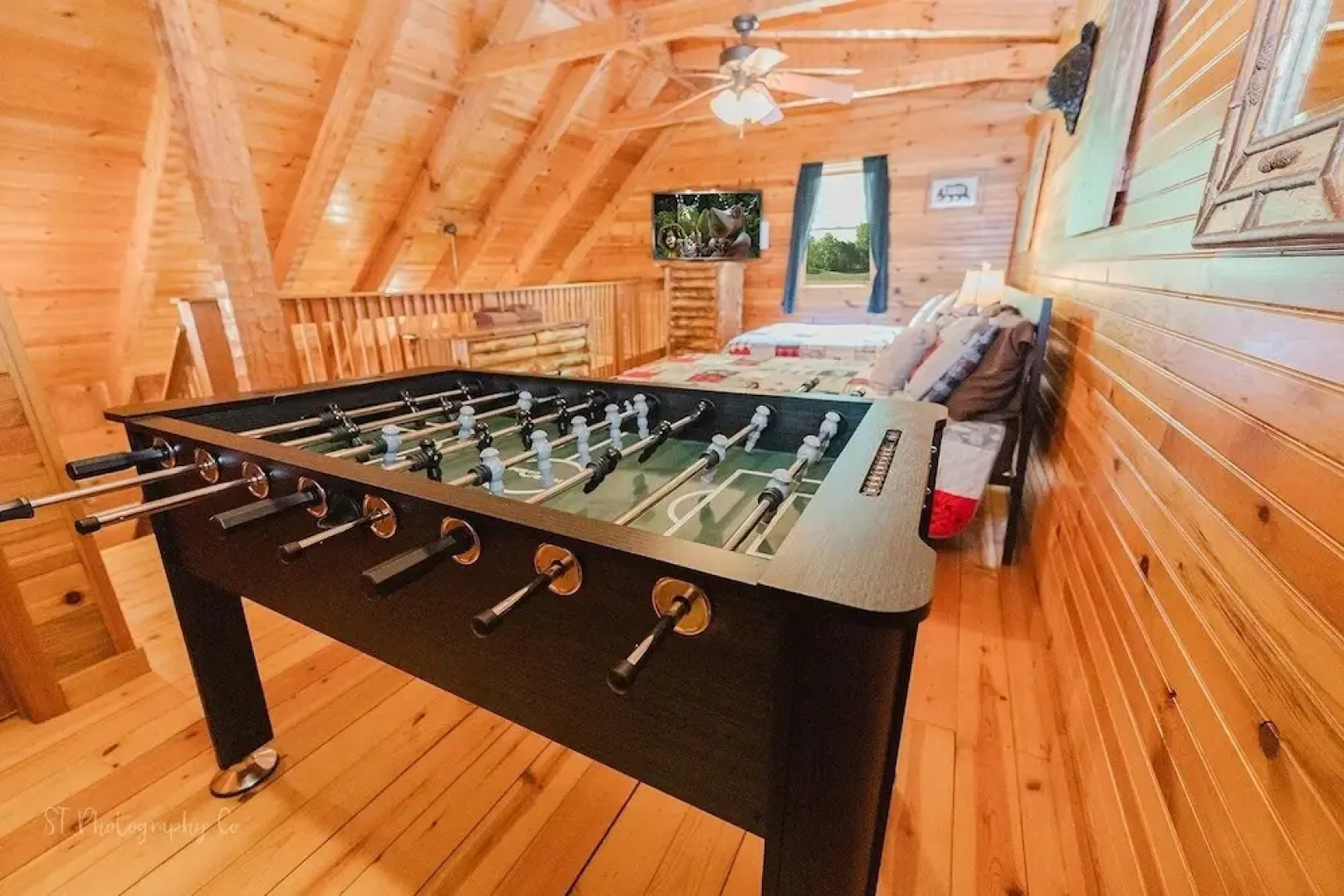 A Slice Of Heaven 2 Bedroom Cabin by RedAwning