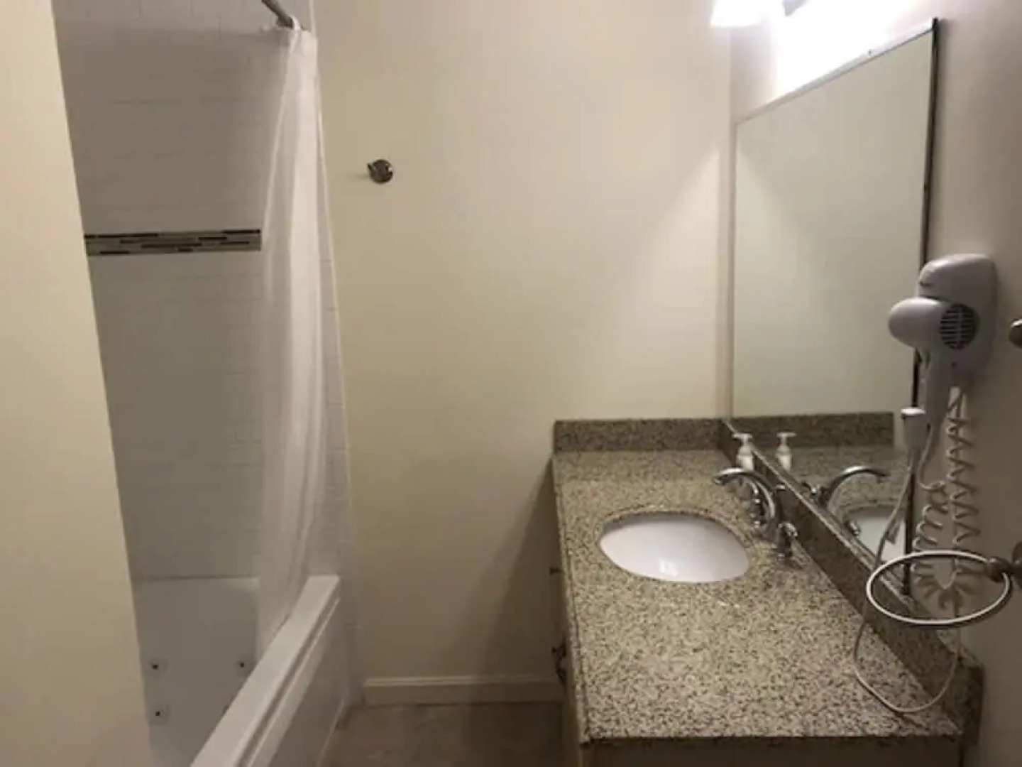 The Corsair & Cross Rip Oceanfront Resort