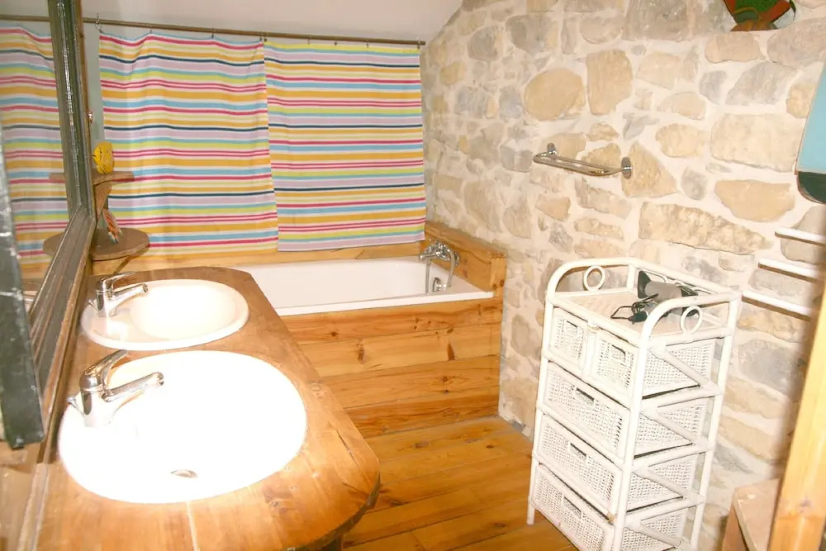 Apartment With 3 Bedrooms in Grospierres, With Wonderful Mountain View