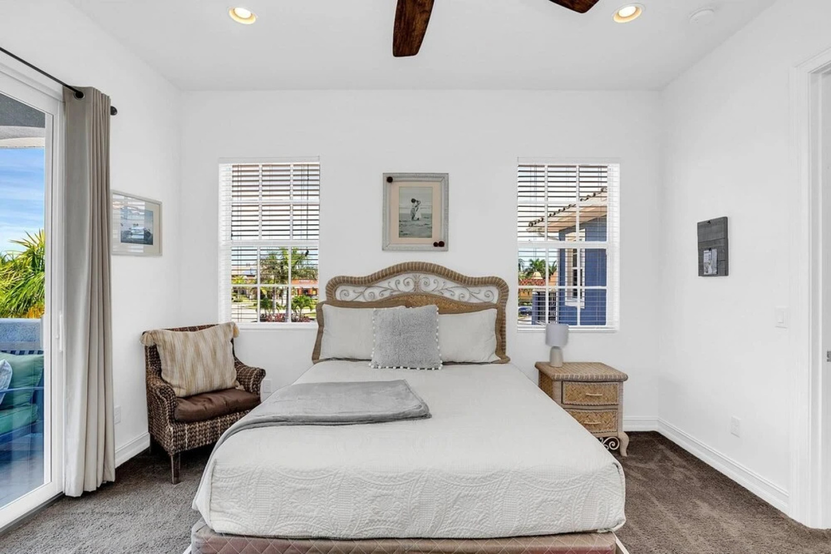 Upscale Private Home 10-min Walk to Canova Beach