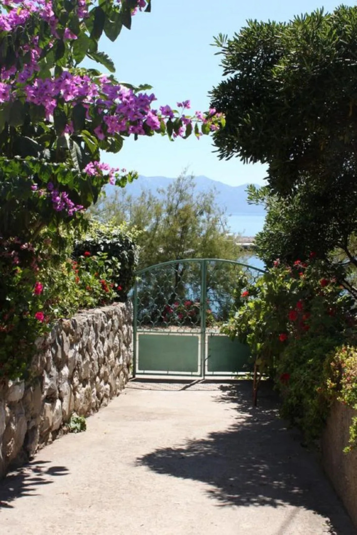 Room Mare - economy rooms: R3 Sucuraj, Island Hvar