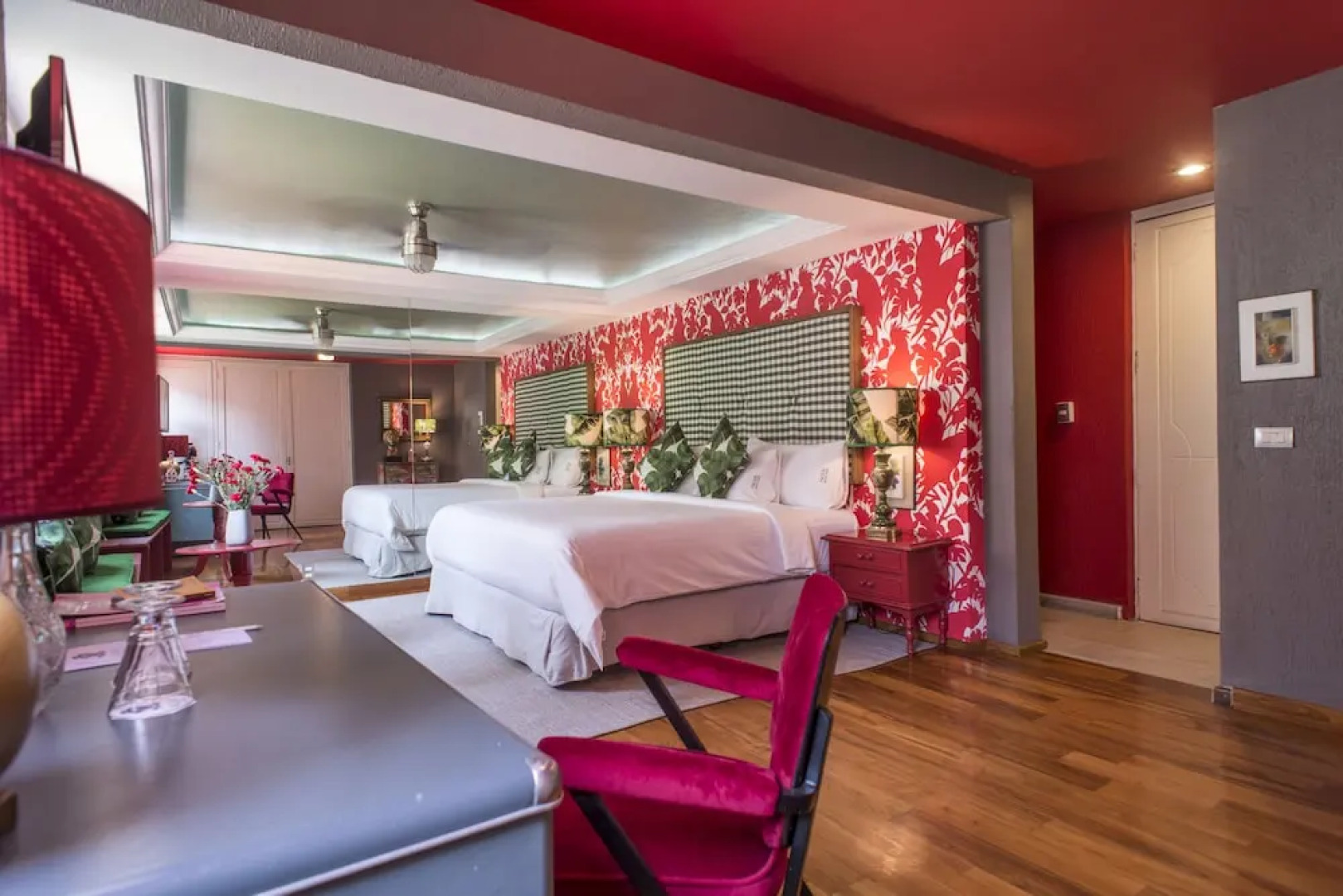 Pug Seal B&B Coyoacan