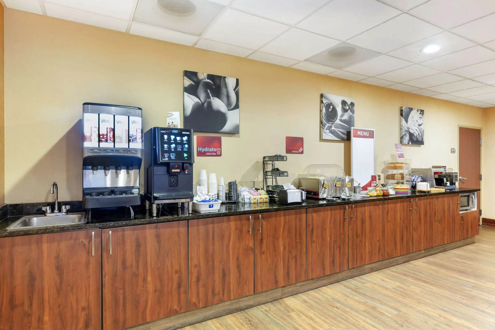 Best Western Plus Victor Inn & Suites