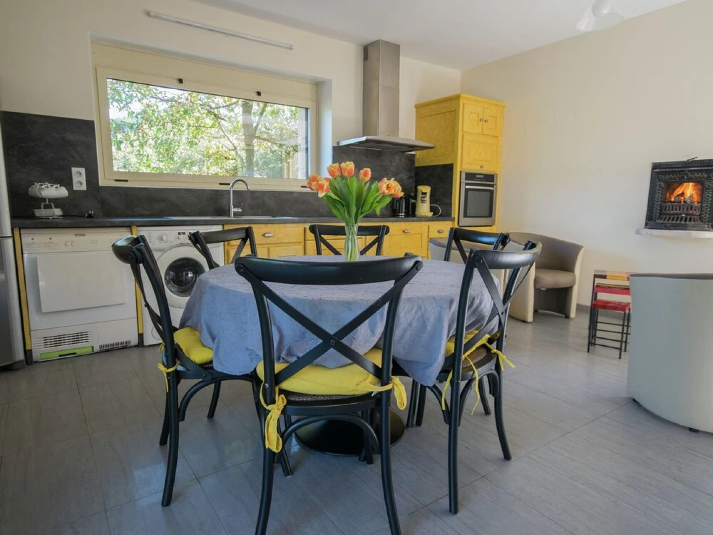 Modern Holiday Home with jacuzzi in Brousse-le-Chateau