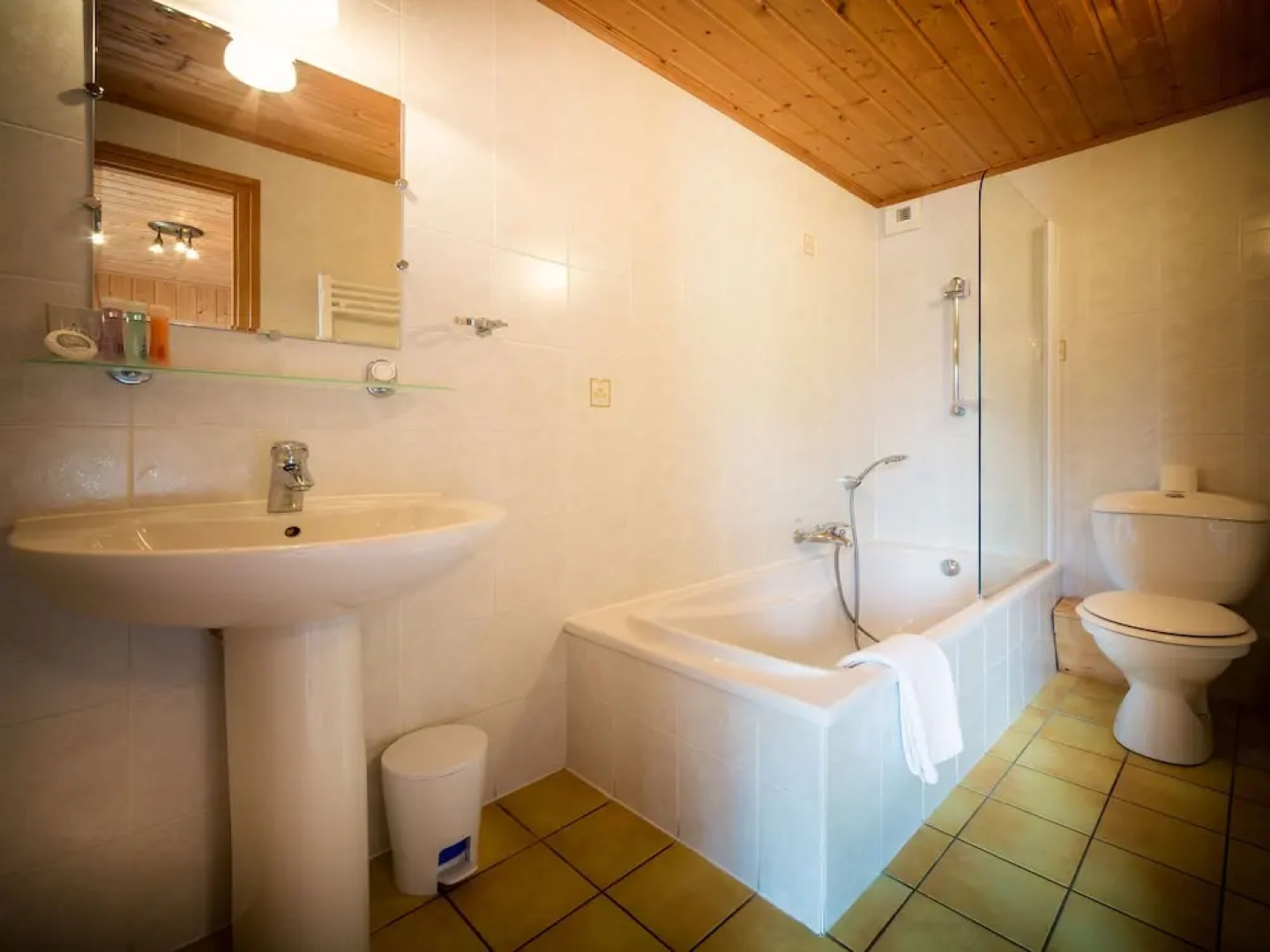 Luxury Holiday Home in La Côte-d'arbroz With Sauna