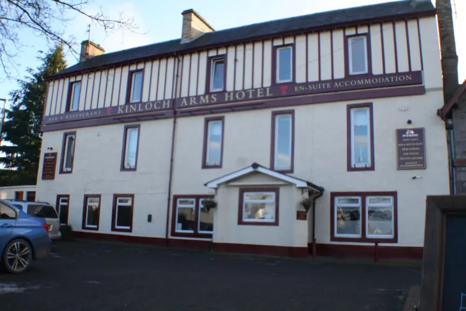 The Kinloch Arms