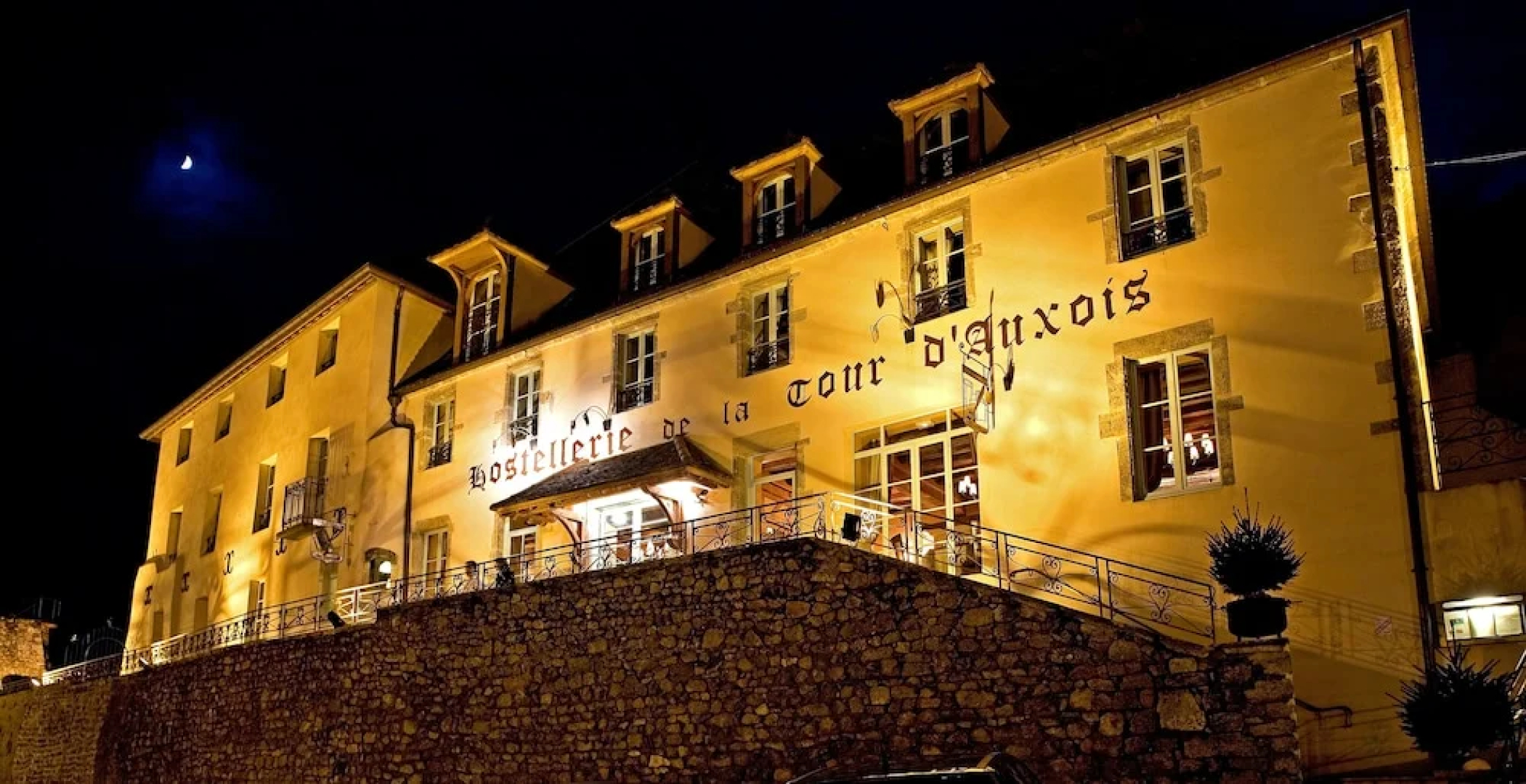 Hostellerie de la tour dauxois