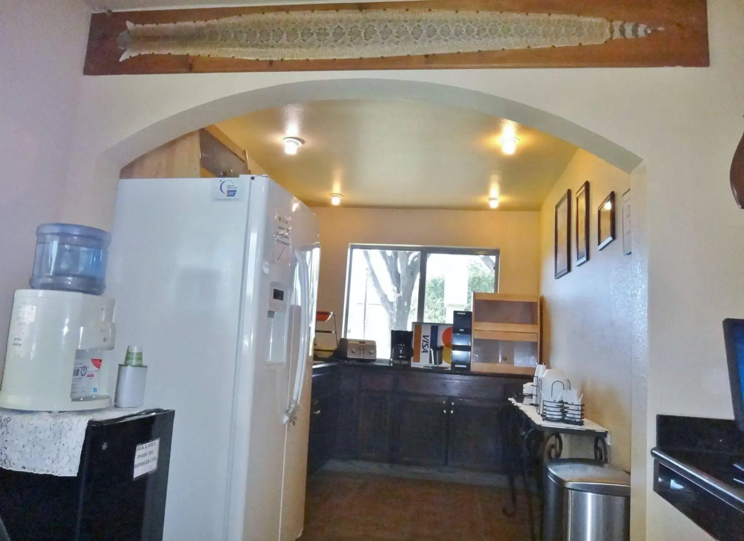 Freer Executive Inn and Studios