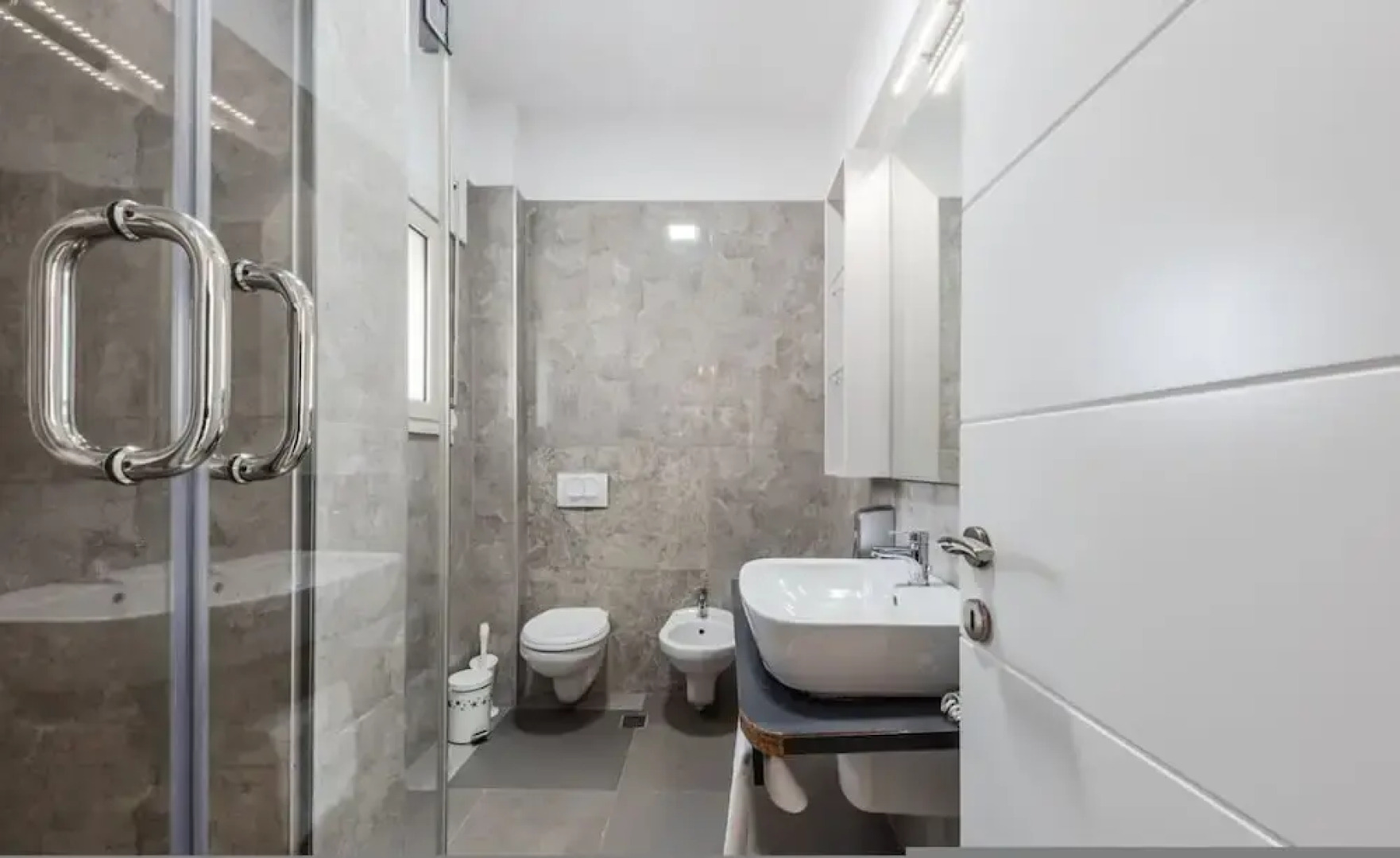 2-br Apartment by the Beach - Jasemin