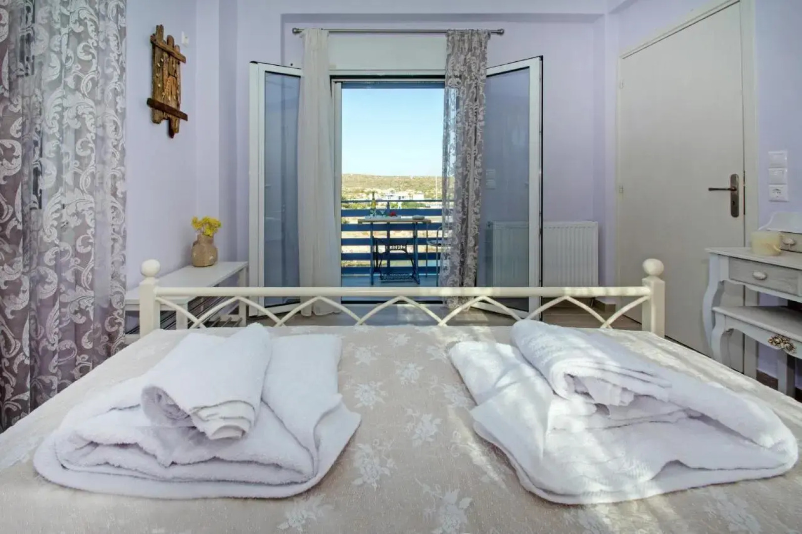 Anemoi Apartments & Studios