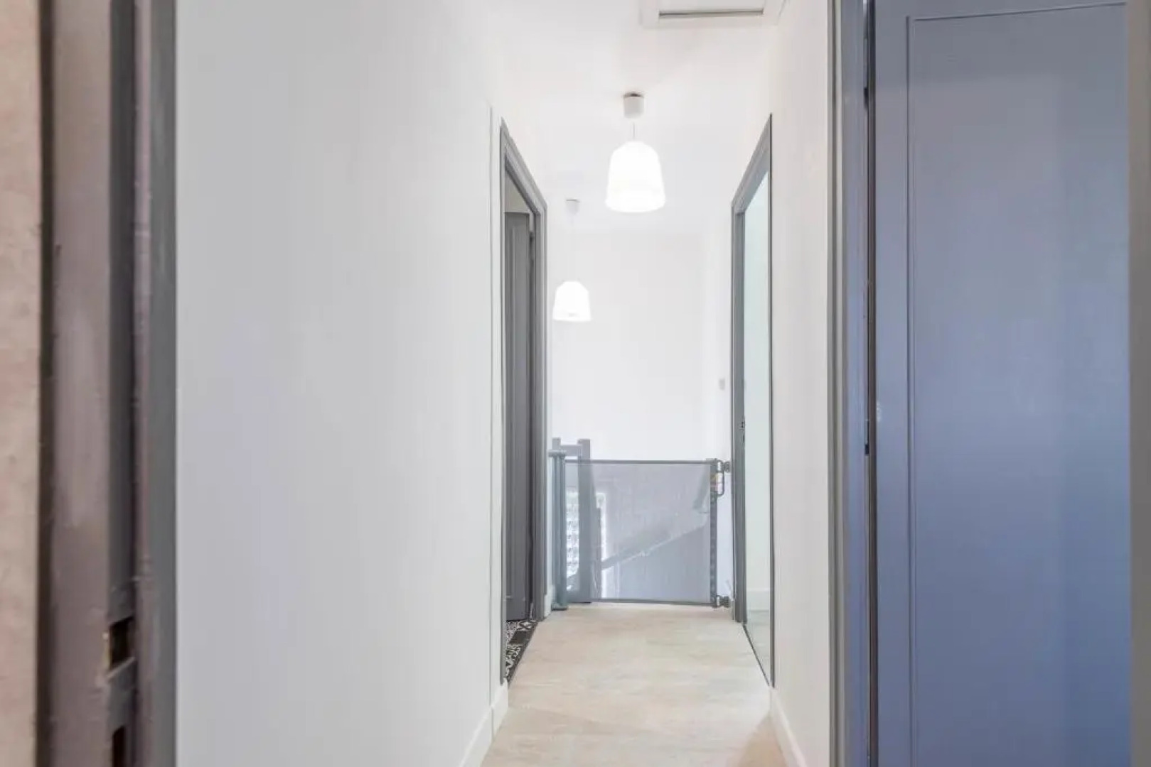 Ideally Located Furnished Townhouse With 3 Bedrooms Parking & Garden