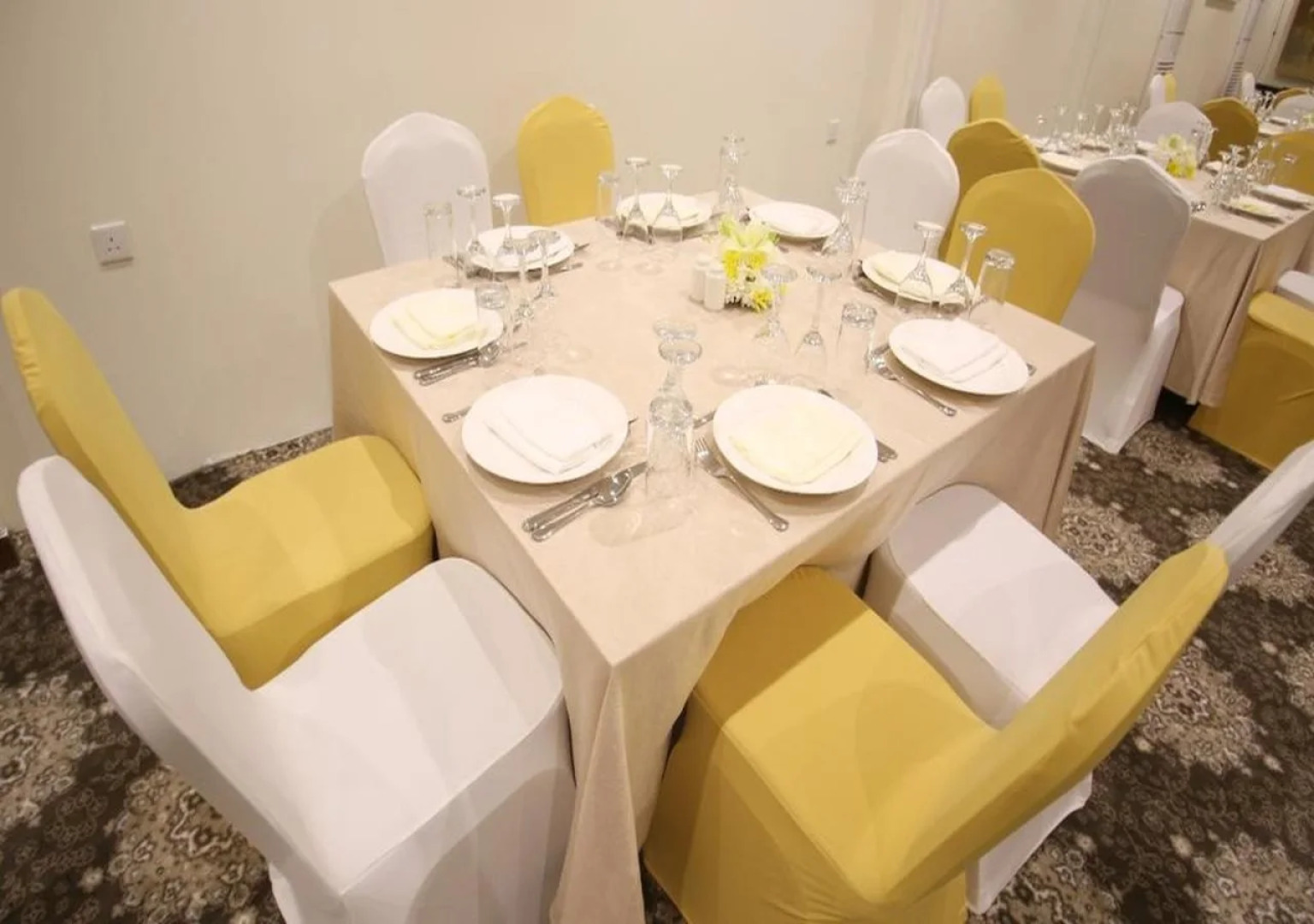 Elegant Suites Hotel