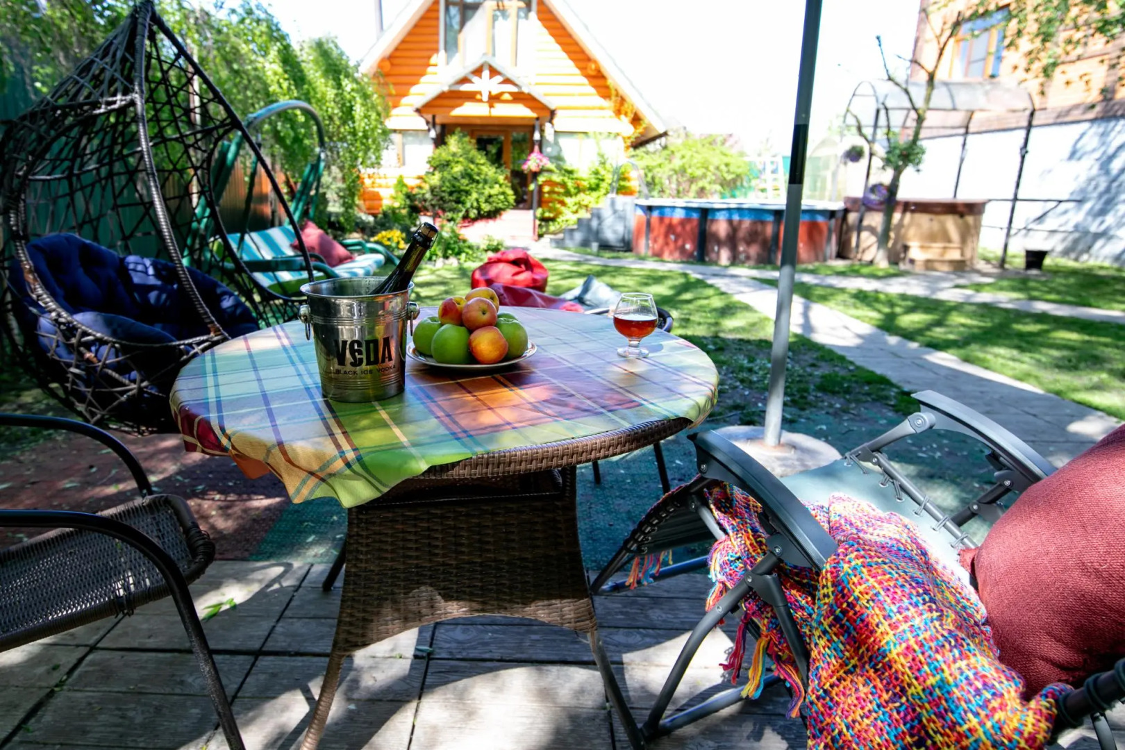 Яблоневый Сад Барыбинo