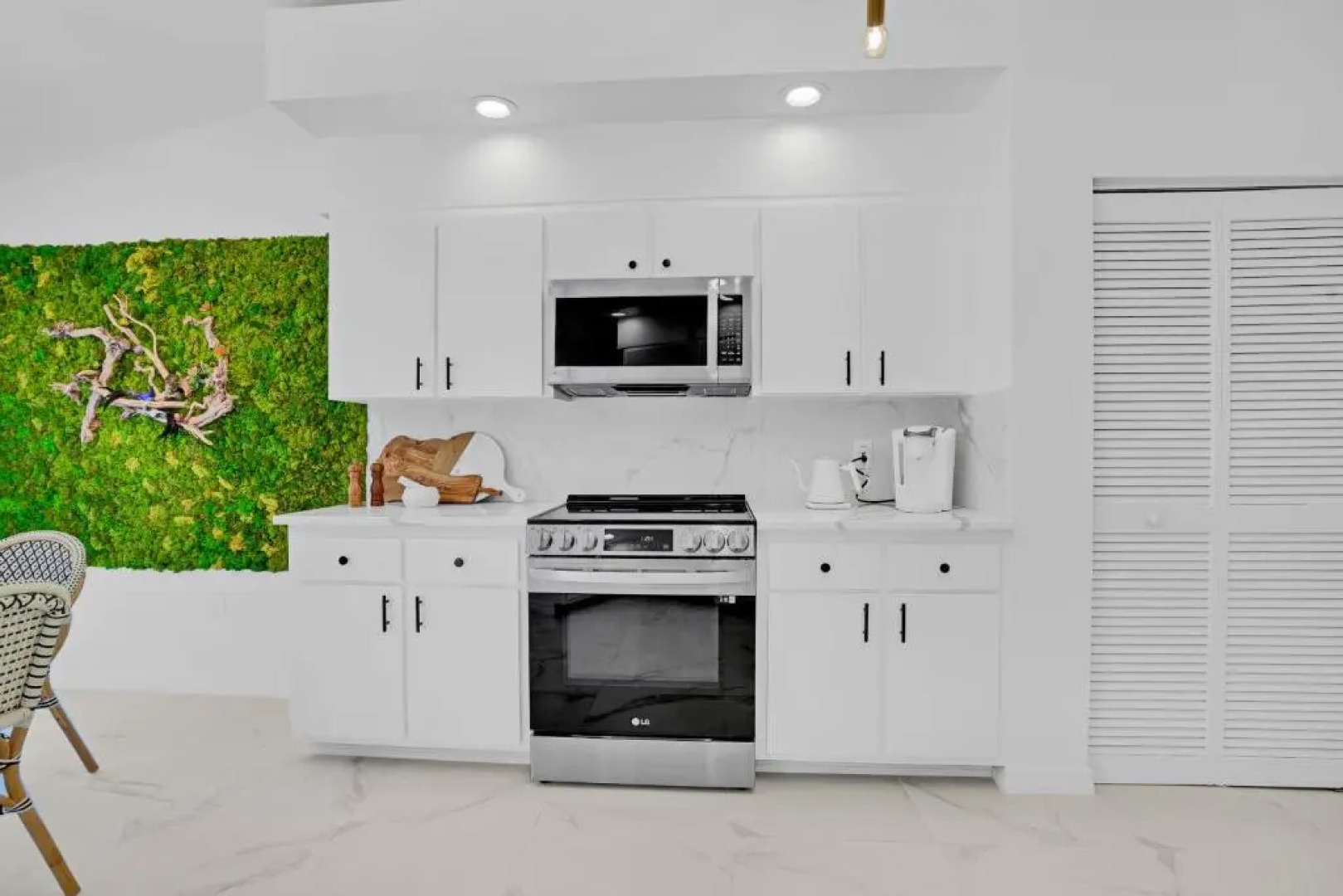 Glamorous 3-Bedroom Villa with Heated Pool Sarasota Area