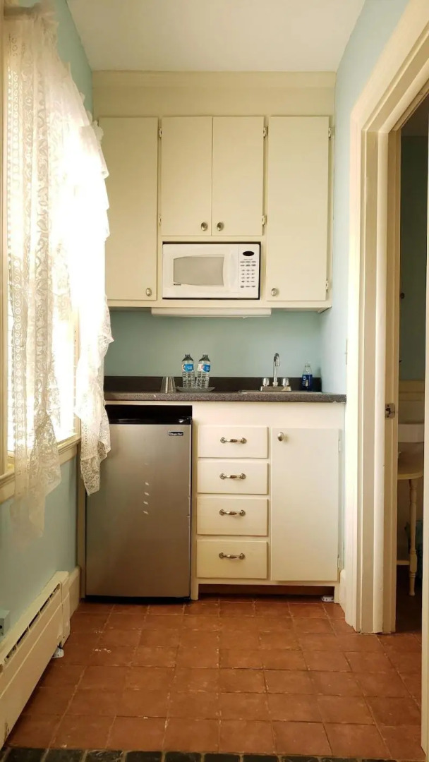 Westbrook Inn B&B