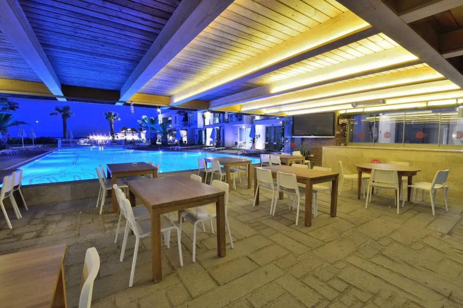 Lugga Boutique Hotel & Beach