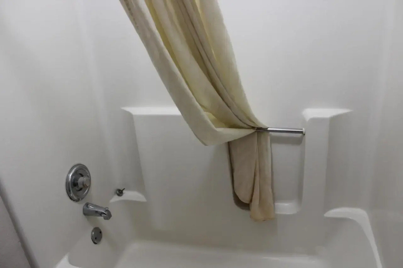 Select Inn Maple Grove