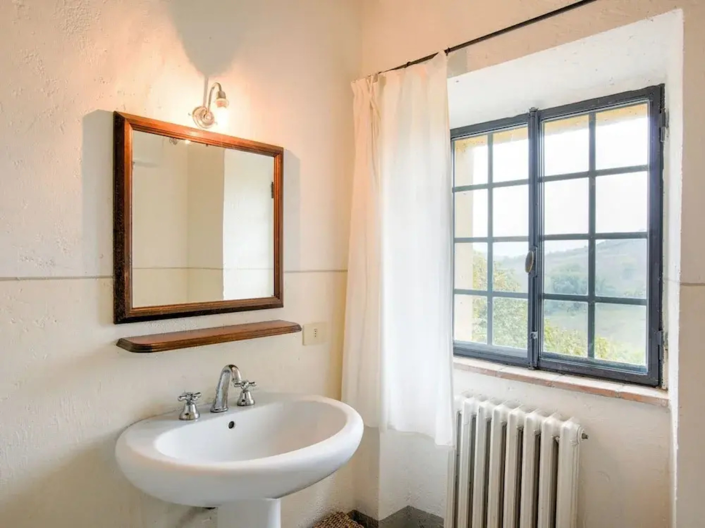 Spacious Villa in Sermugnano With Private Swimming Pool