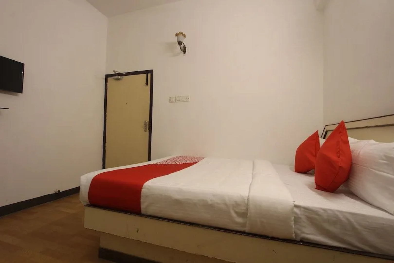 OYO Flagship 40509 Hotel Mps Residential Tower