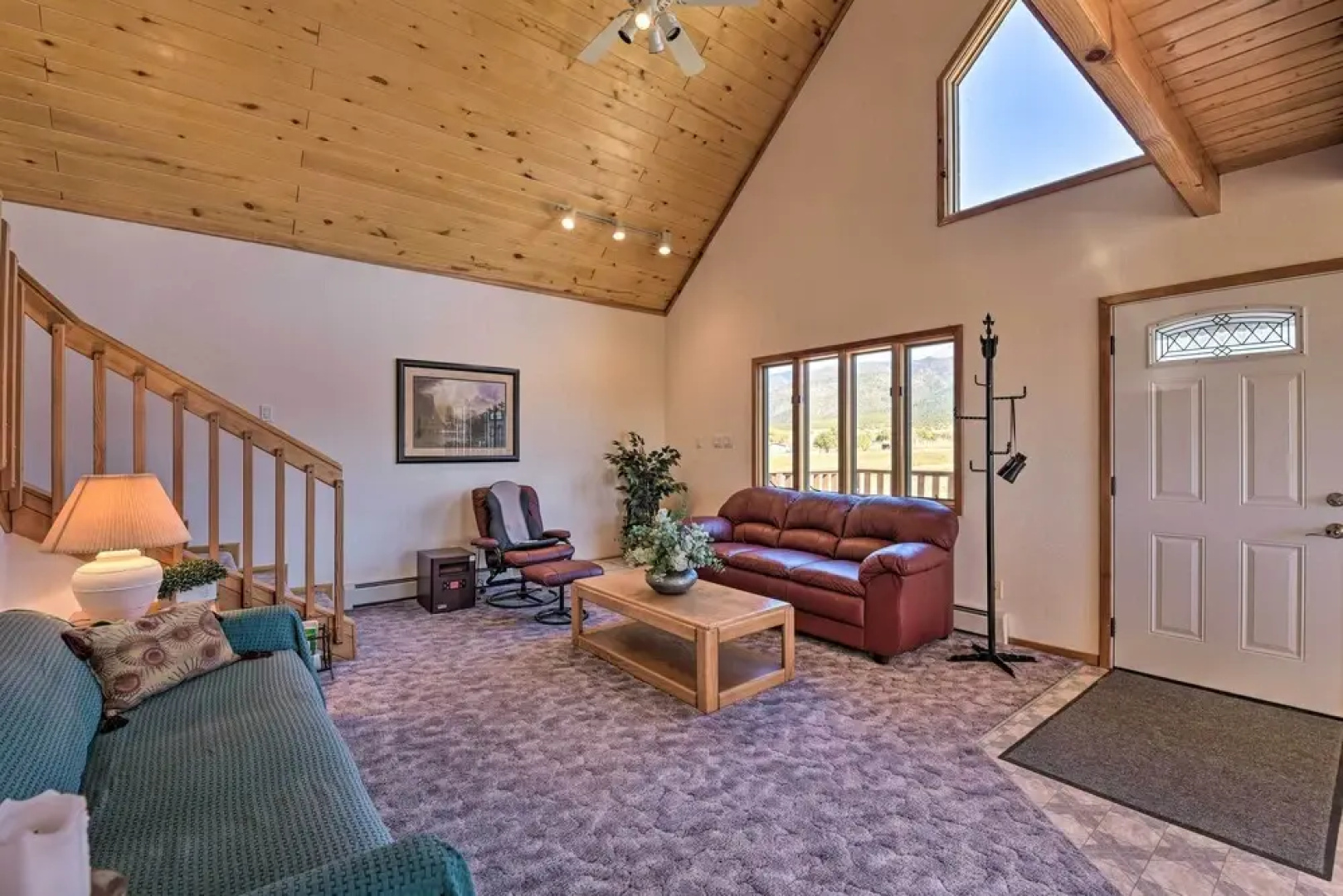 Questa Home w/ Views - 13 Mi to Red River Skiing!