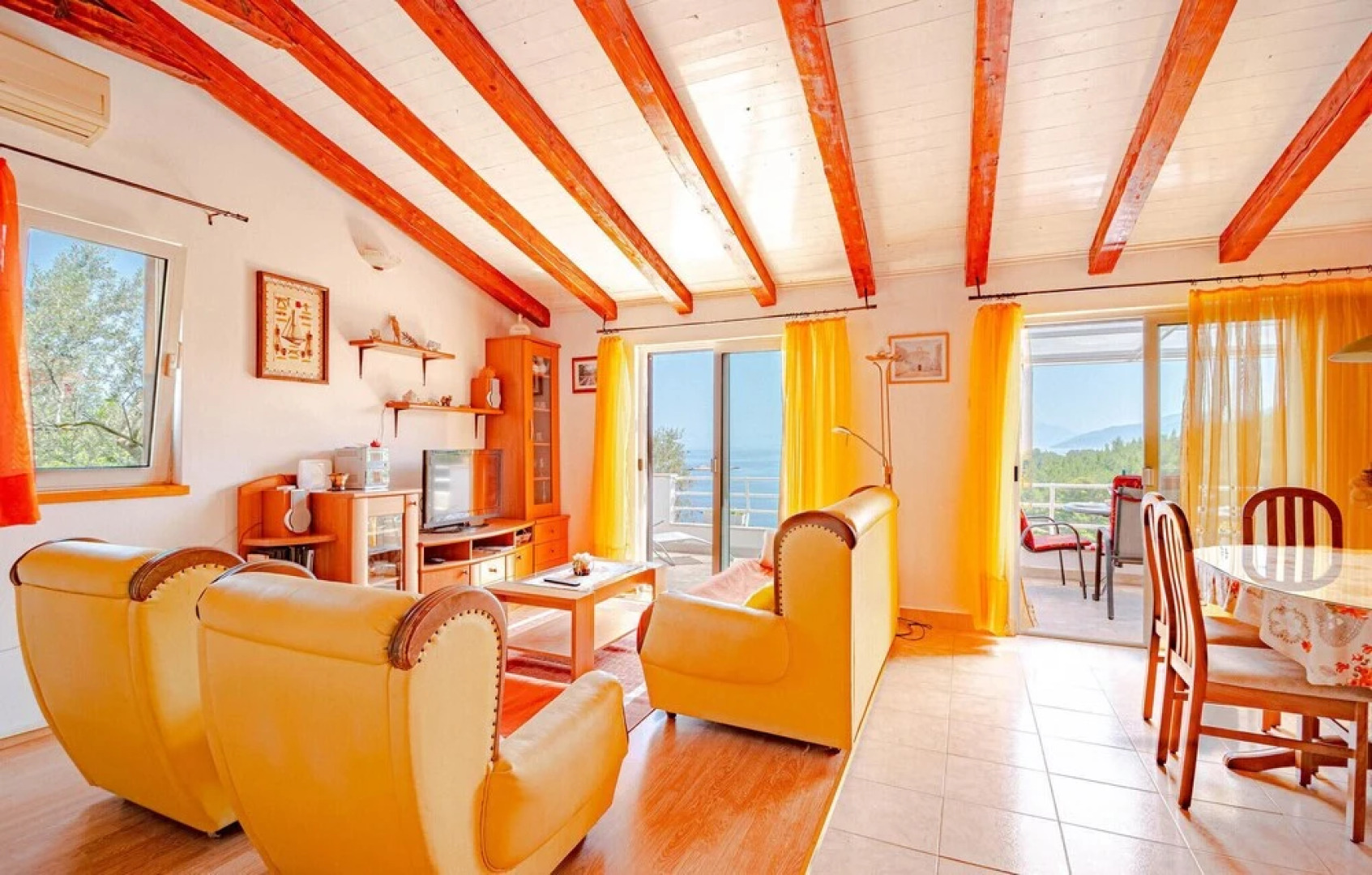 Awesome Home in Prigradice With Wifi and 4 Bedrooms