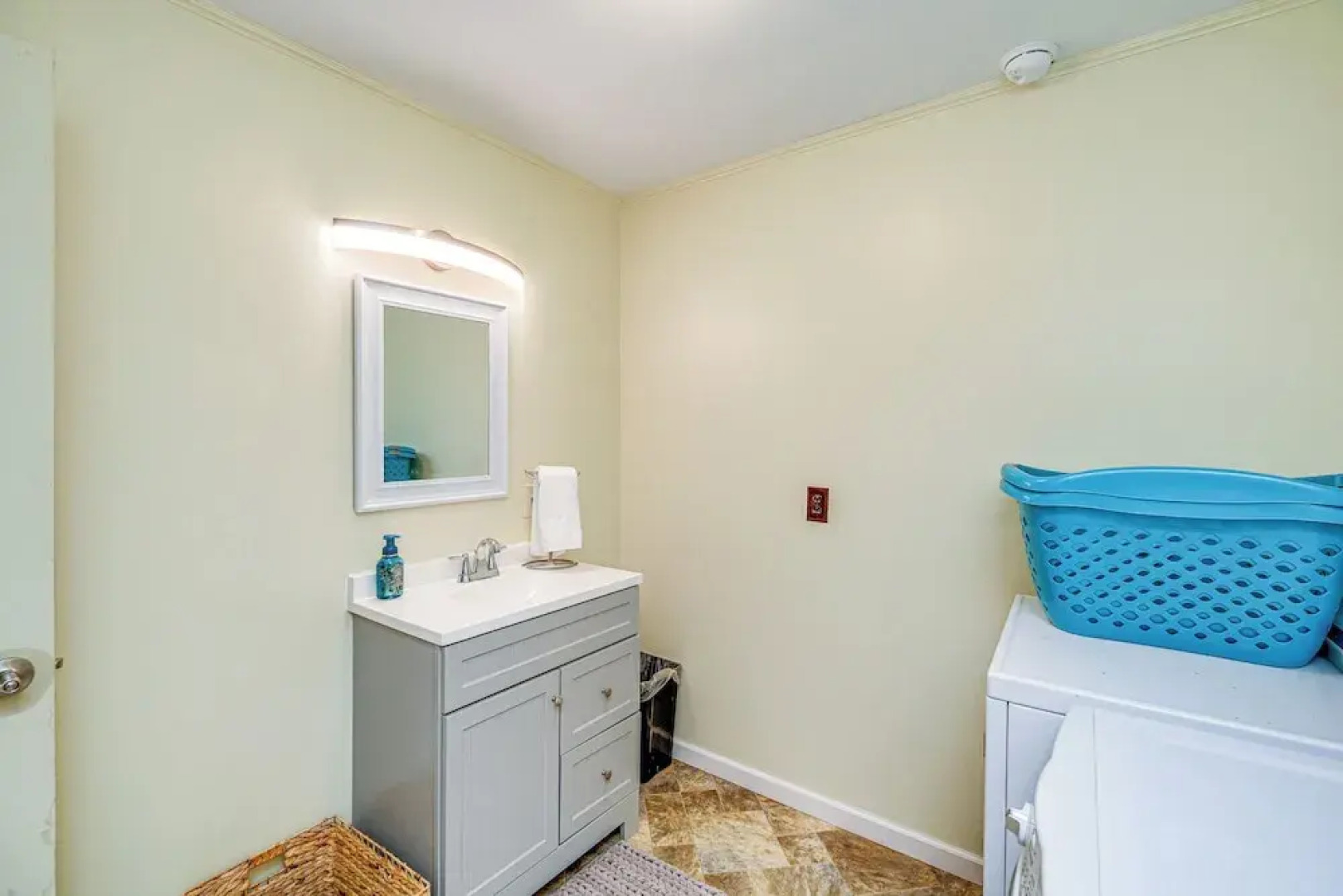 Walkable Townhome: 'M on Main' in Wytheville