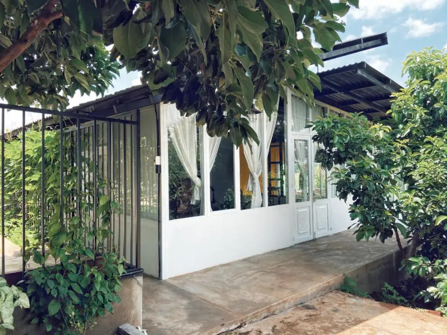 XOM Organic Farm Stay