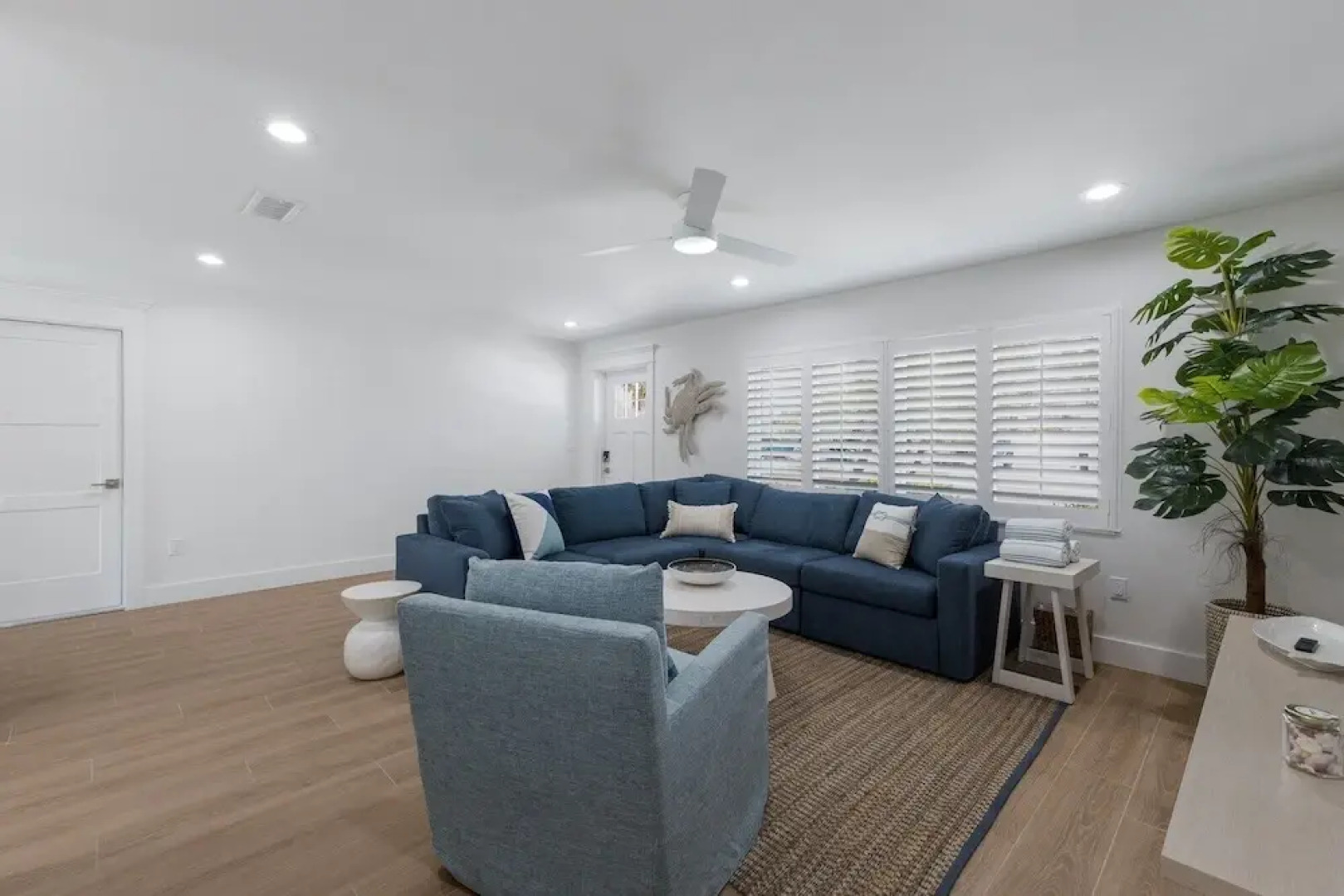 Gladiolus On The Water 3 Bedroom Home by RedAwning