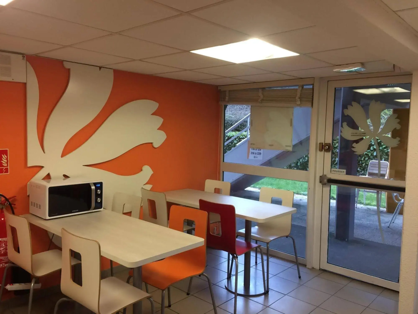 Première Classe La Ville-Du-Bois