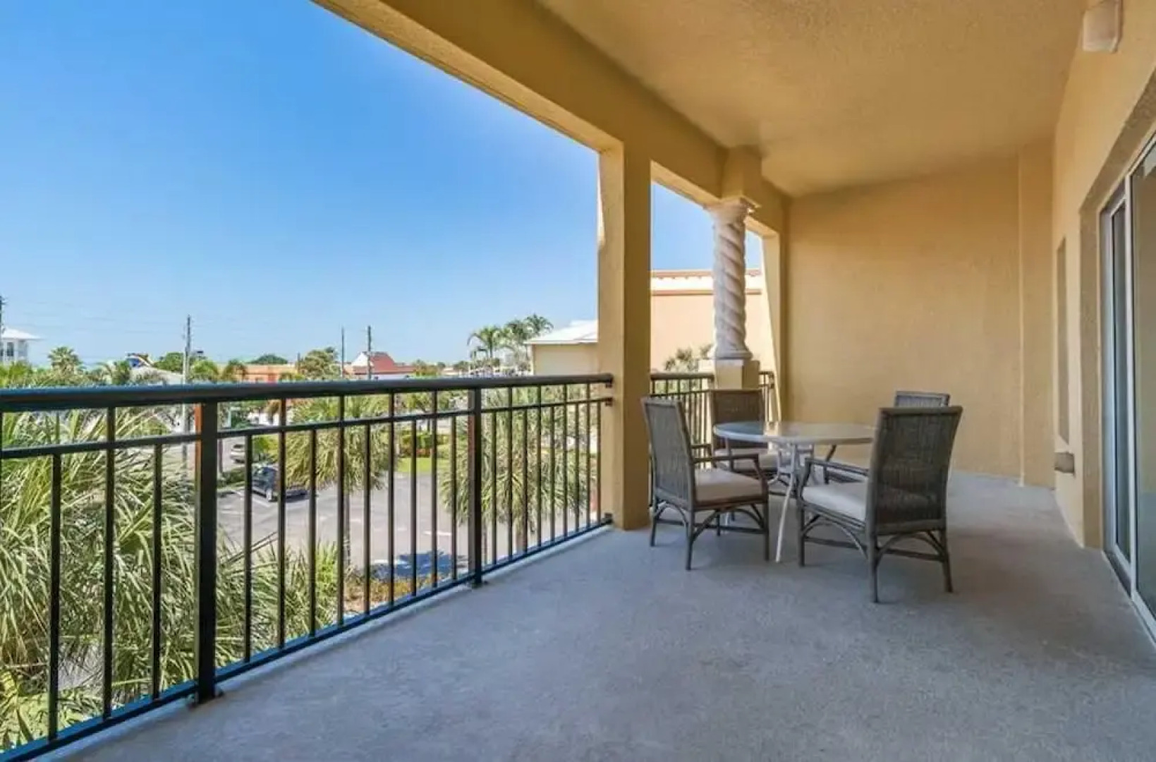 204 - Palms of Treasure Island