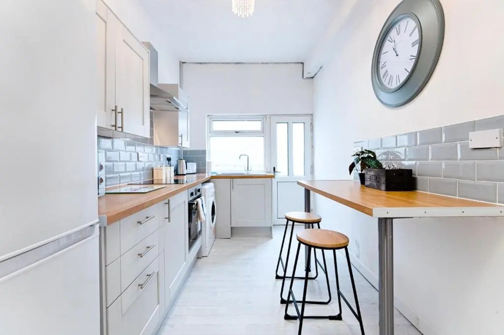 Make this your base TV in every bedroom