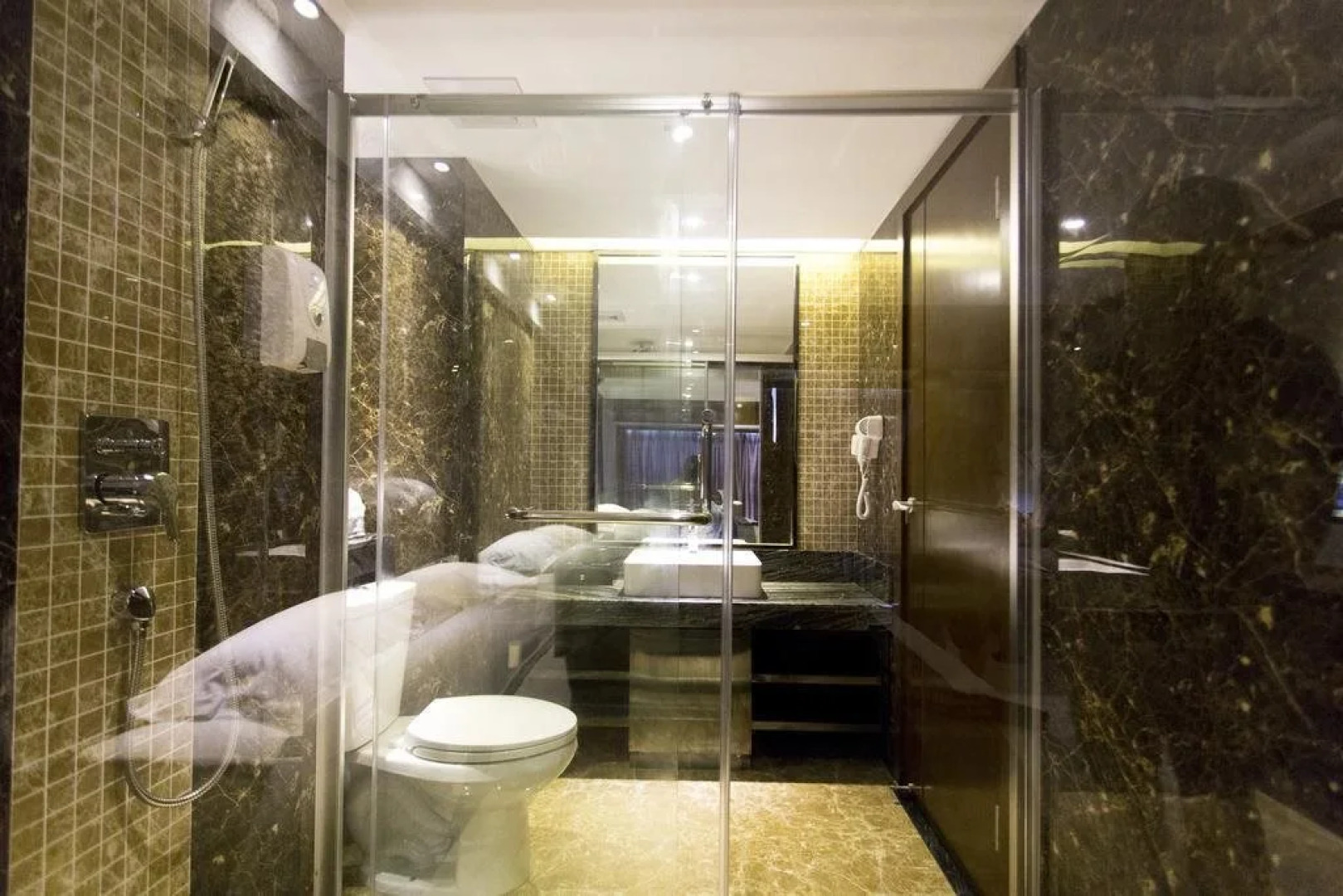 Emei Kai Bin Zhouji Hotel