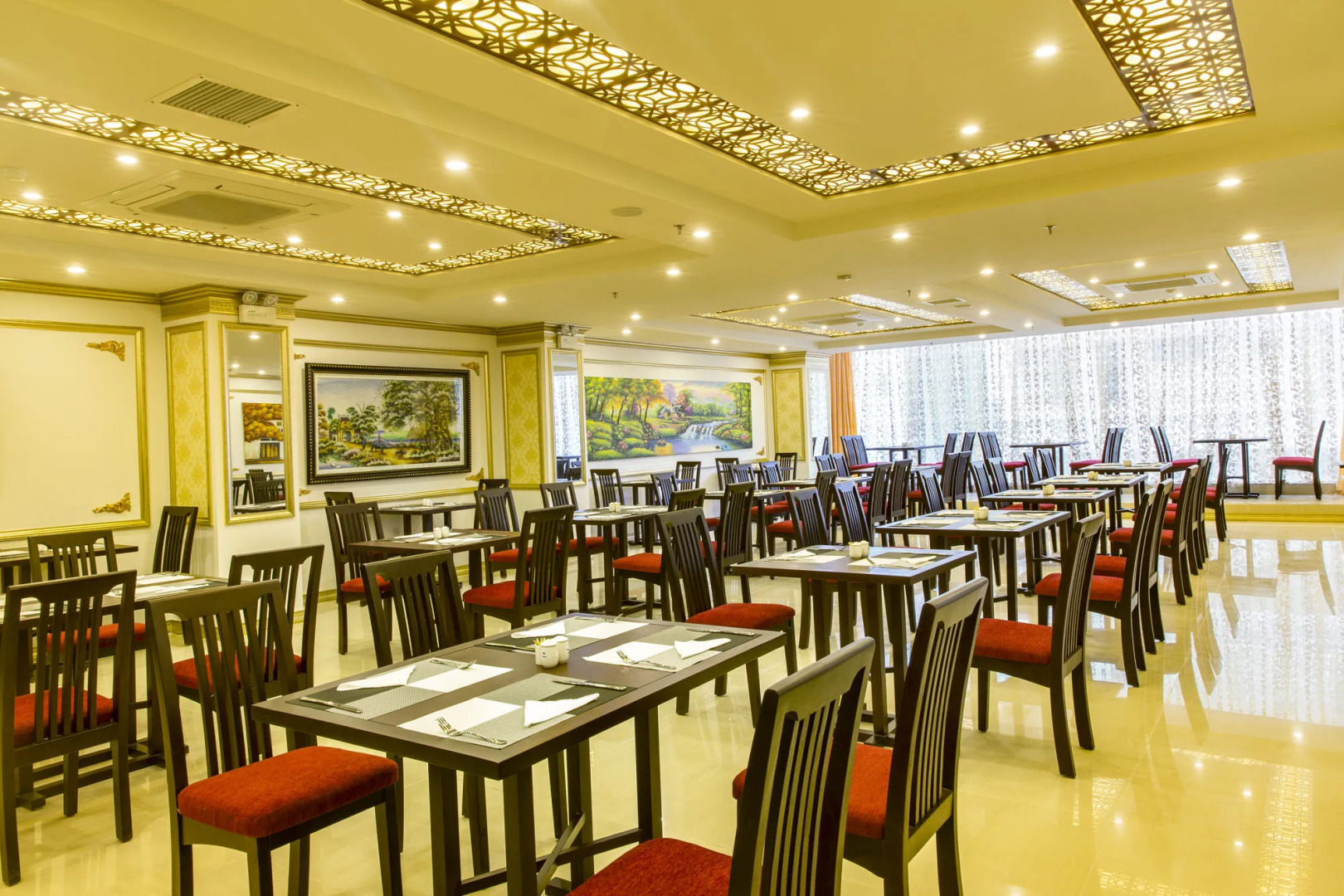 Paris Nha Trang Hotel & Apartment