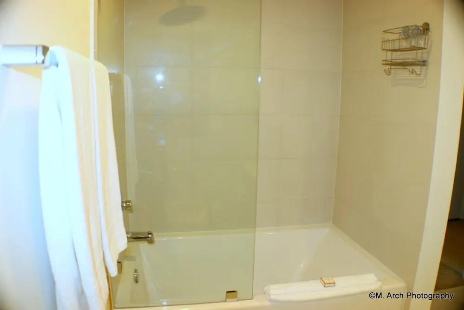 Hallandale Suites by 1stHomeRent