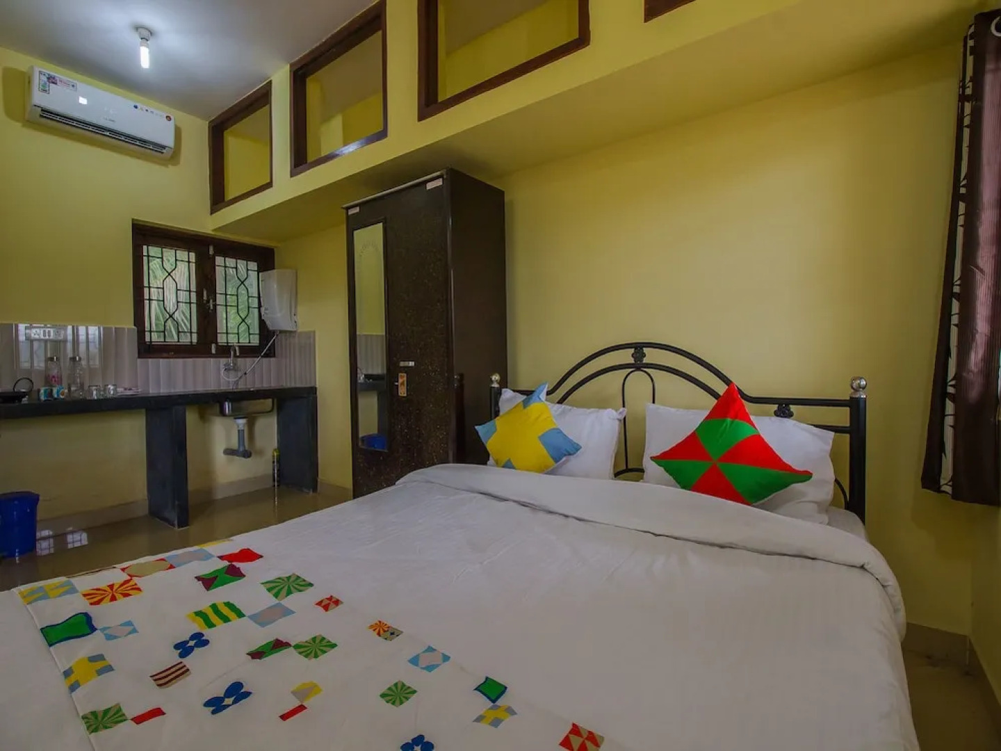 OYO 17065 Home Elegant Studio Mandrem