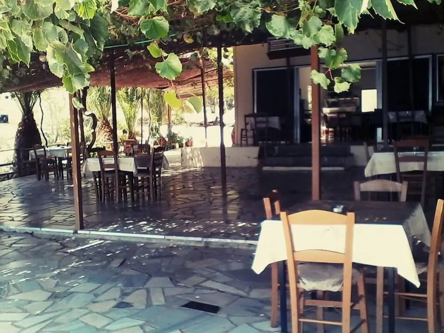 Sfinias Hotel