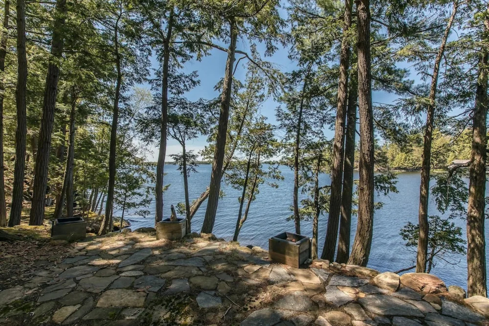 Westview~Beautiful 3 bedroom 1 bath cottage on Lake Rosseau