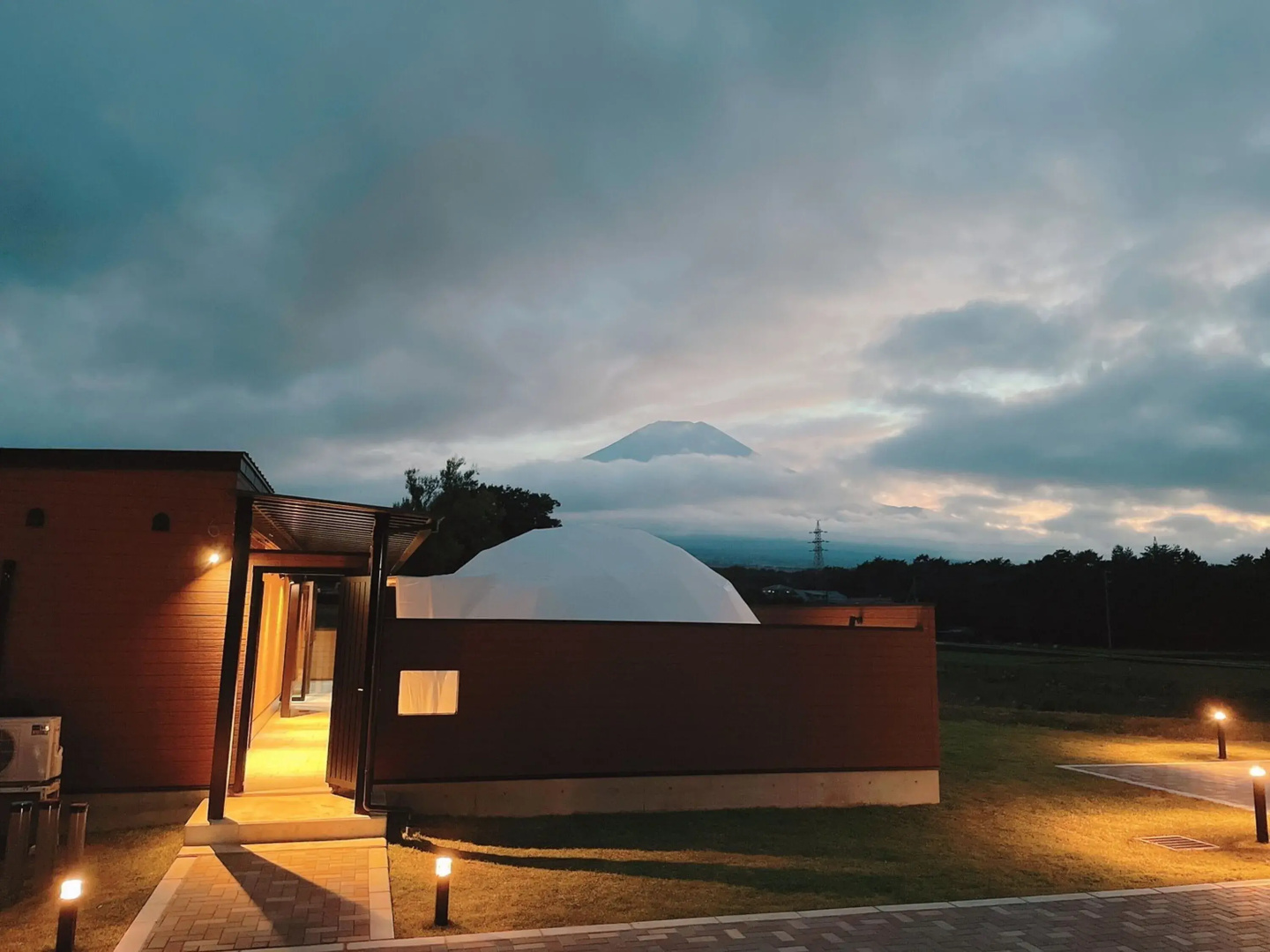 Panoramic Mt. Fuji Views from All Rooms – VISION GLAMPING Resort & Spa YAMANAKAKO