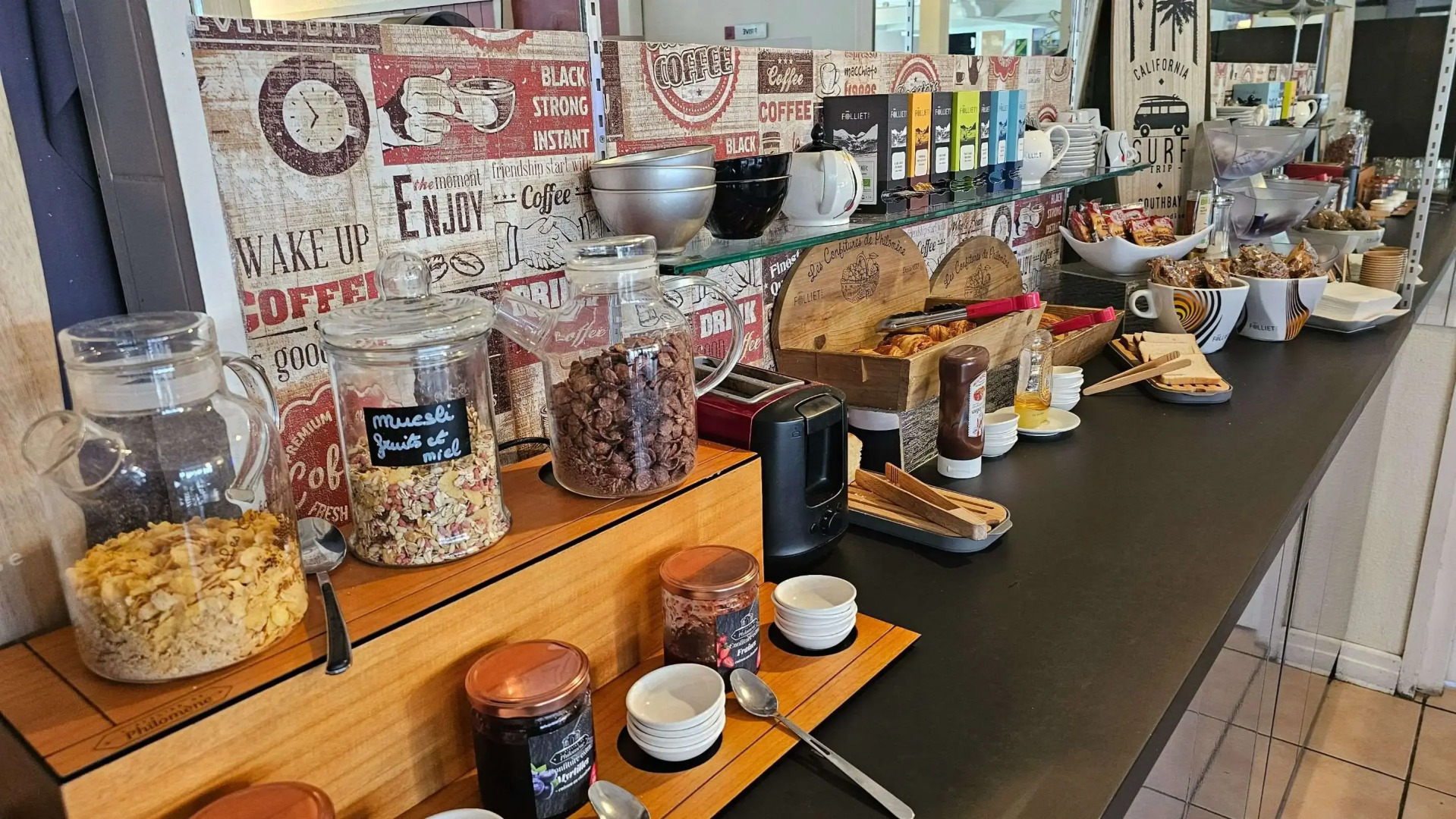 Brit Hotel Essentiel Pau Lescar