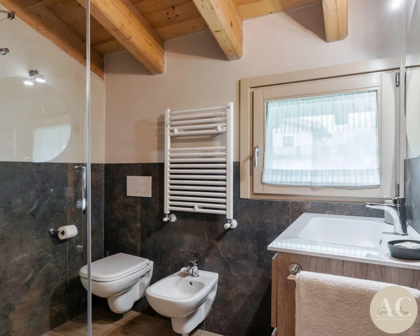 Olga s Chalet in Vione