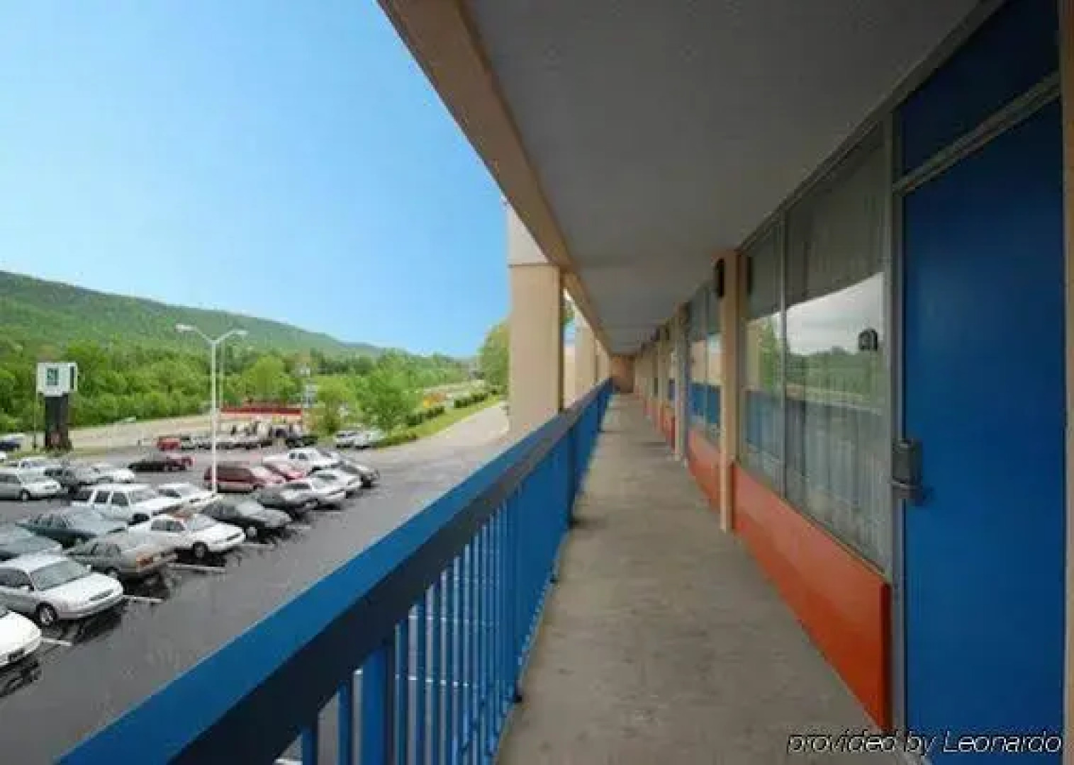 Rodeway Inn & Suites