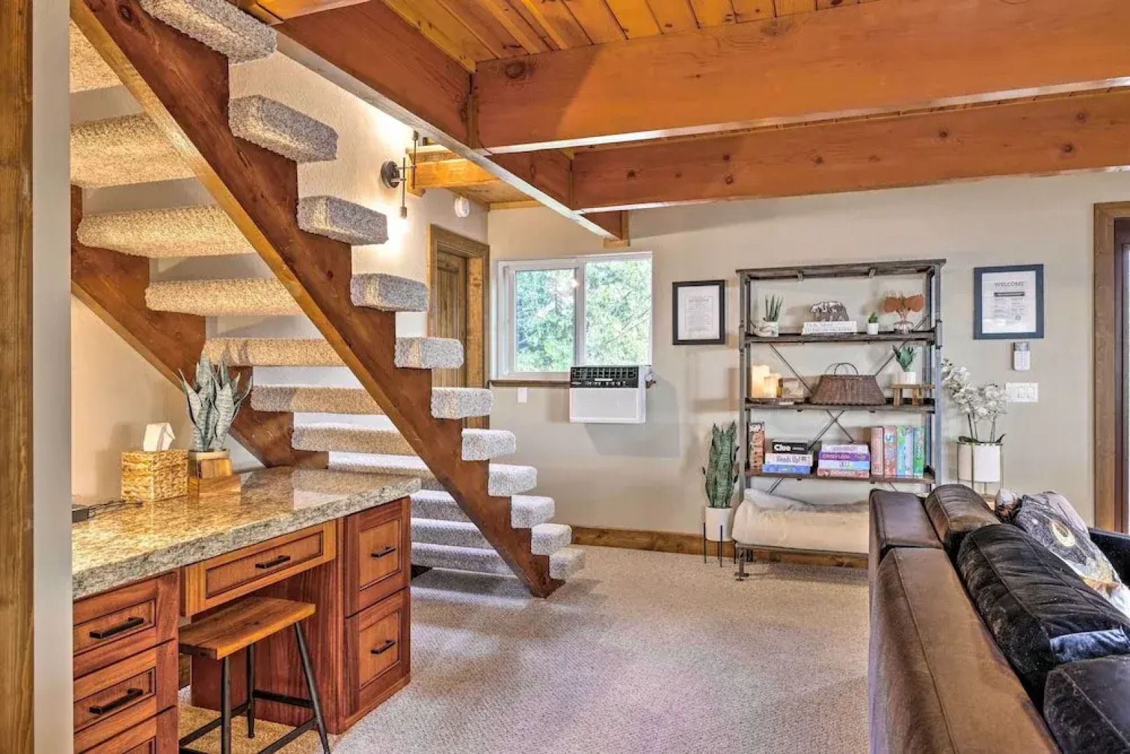 Hot Tub + Scenic Views: Luxury Twain Harte Cabin!