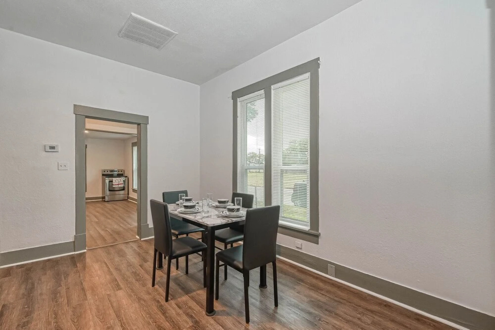 New Listing! Chillaxing in Texas City, Minimalist Home, Wifi, Close to Texas Museum