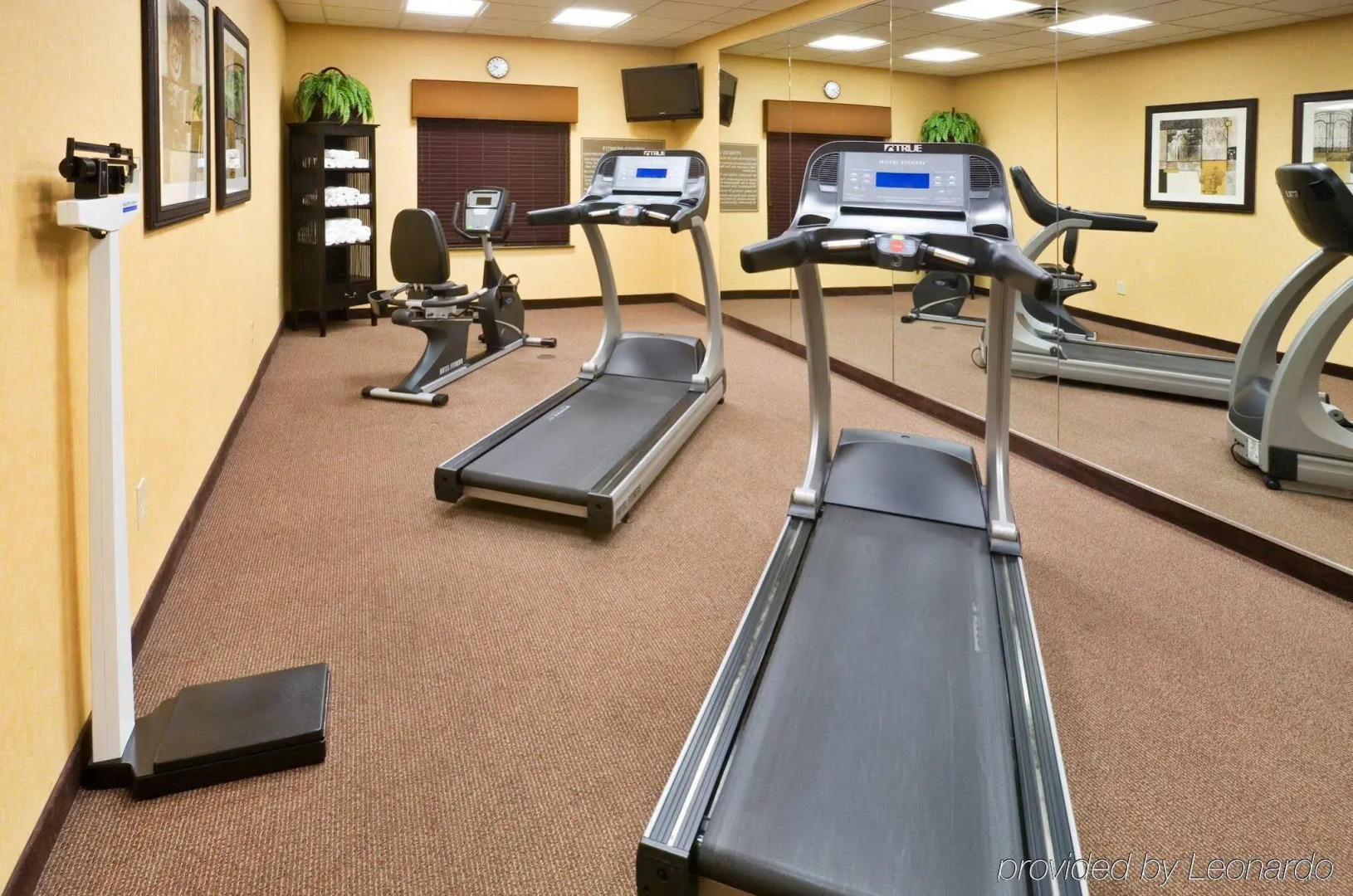 Holiday Inn Express & Suites Texarkana by IHG