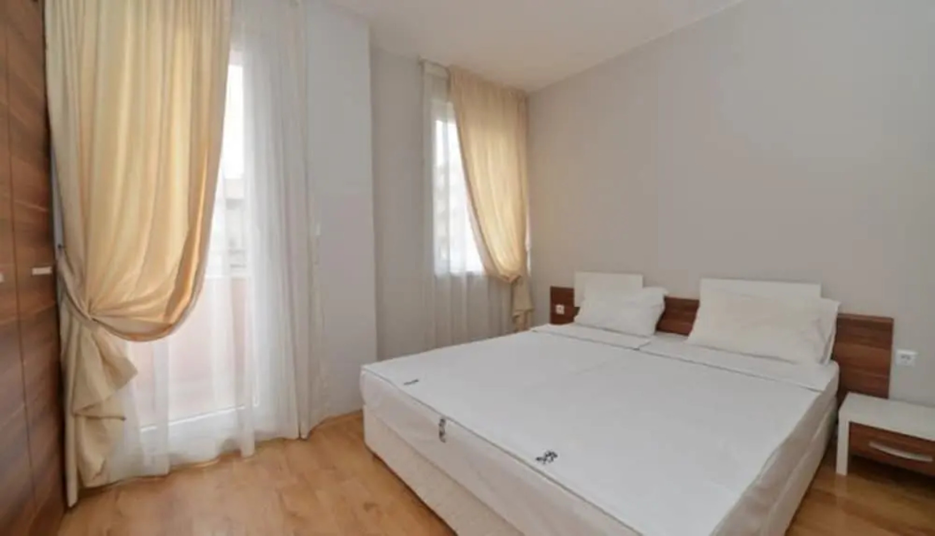 Riviera Garden Apartments