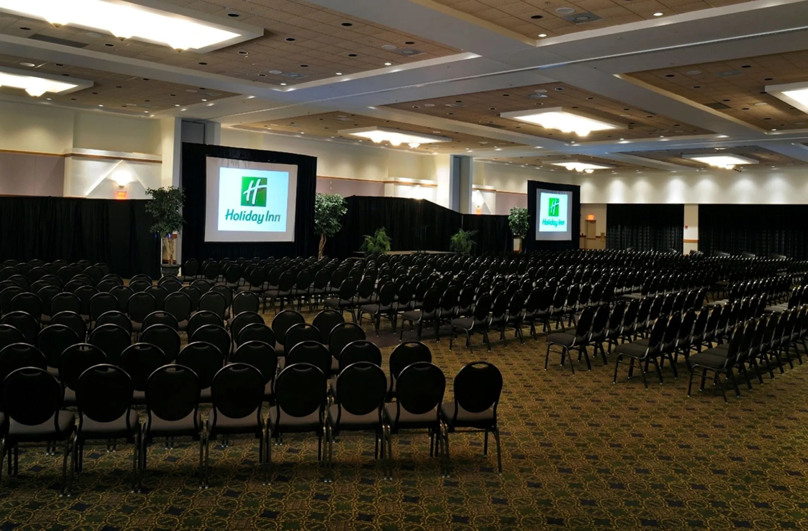 Holiday Inn University Plaza-Bowling Green by IHG