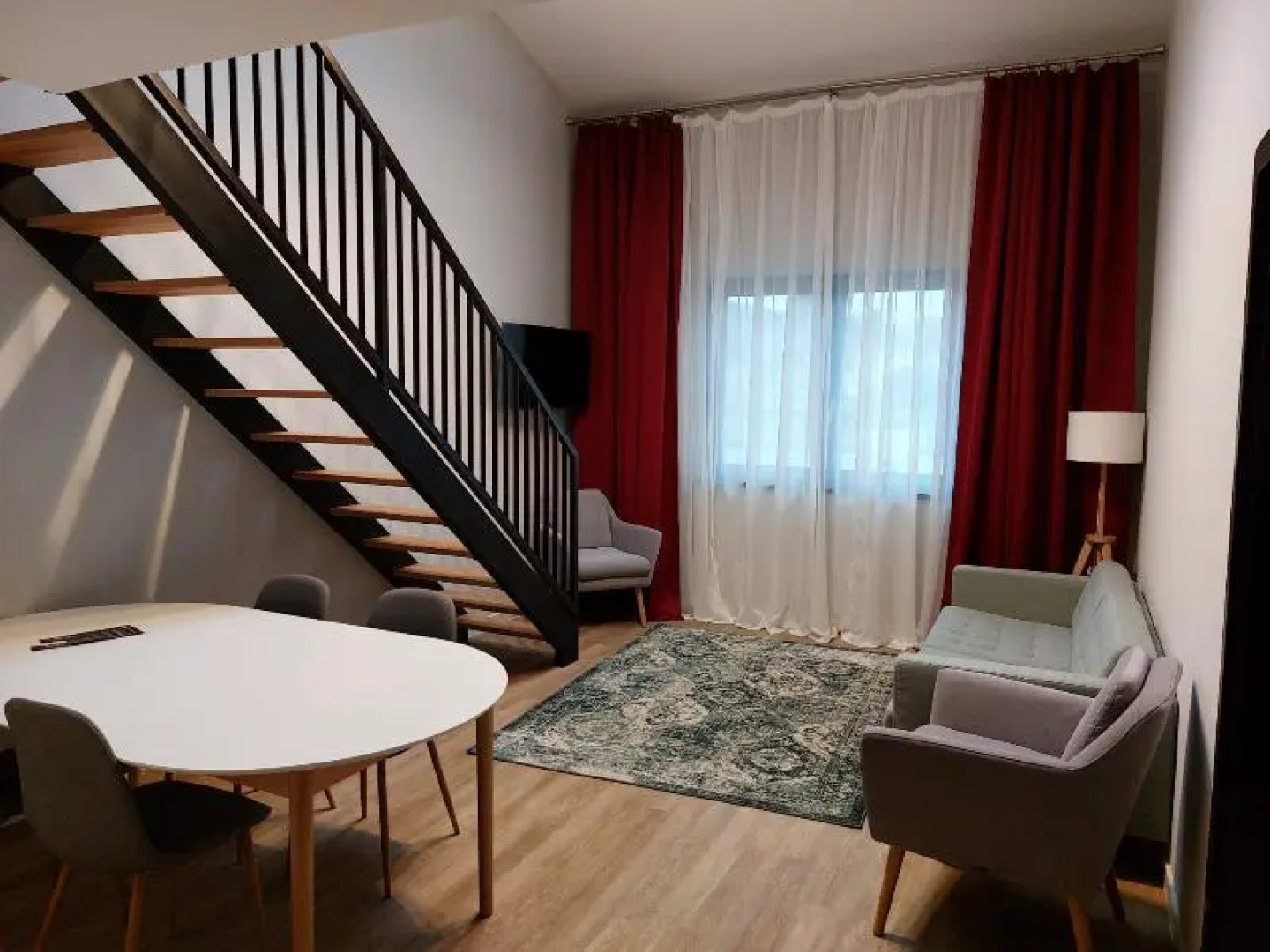 H 11 Downtown Aparthotel